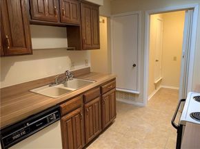 1913  Wyndemere Lane , Garland Texas 75042