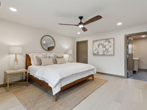 10840  Meadowcliff Lane , Dallas Texas 75238