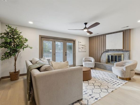10840  Meadowcliff Lane , Dallas Texas 75238