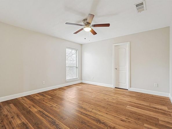 901  Highwoods Trail , Fort Worth Texas 76112