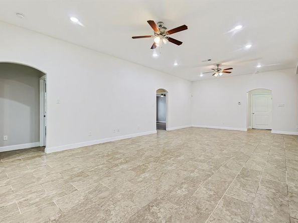901  Highwoods Trail , Fort Worth Texas 76112