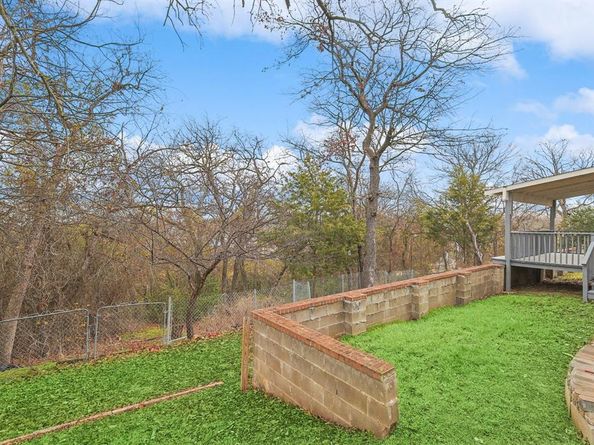 901  Highwoods Trail , Fort Worth Texas 76112