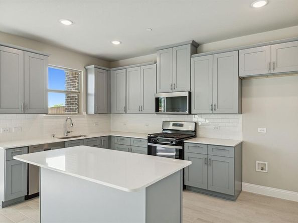 572  Hutchinson Lane , Lewisville Texas 75077