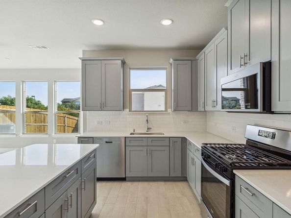 572  Hutchinson Lane , Lewisville Texas 75077