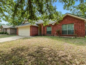 749  Oak Park Drive , Azle Texas 76020
