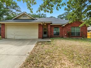 749  Oak Park Drive , Azle Texas 76020