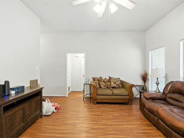 749  Oak Park Drive , Azle Texas 76020