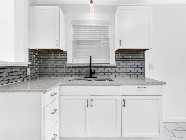1121  Richard Drive , Garland Texas 75040