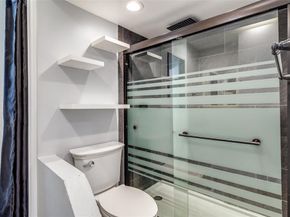 7152  Fair Oaks Avenue  1039, Dallas Texas 75231