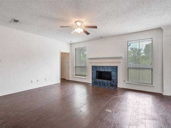 2109  Merritt Way , Arlington Texas 76018