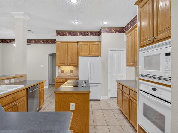 4611  Paddington Lane , Grand Prairie Texas 75052