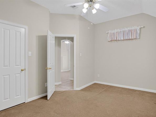 4611  Paddington Lane , Grand Prairie Texas 75052