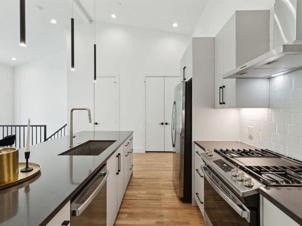 2142  Lovedale Avenue  101, Dallas Texas 75235