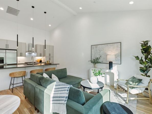 2142  Lovedale Avenue  101, Dallas Texas 75235