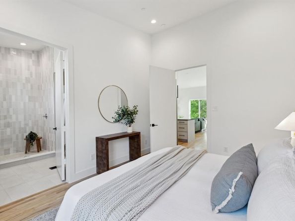 2142  Lovedale Avenue  101, Dallas Texas 75235