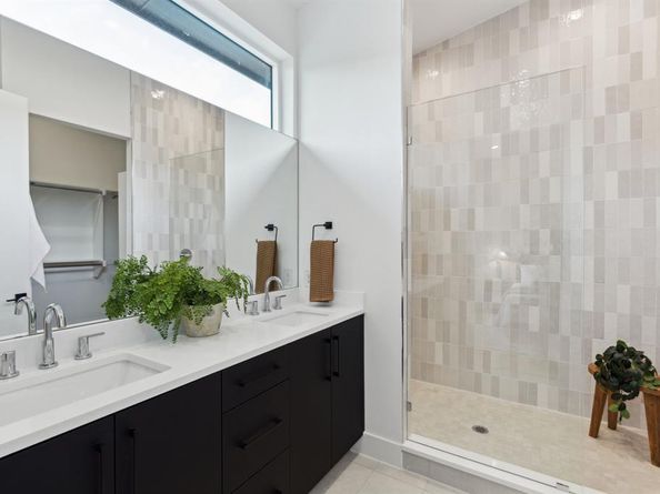 2142  Lovedale Avenue  101, Dallas Texas 75235