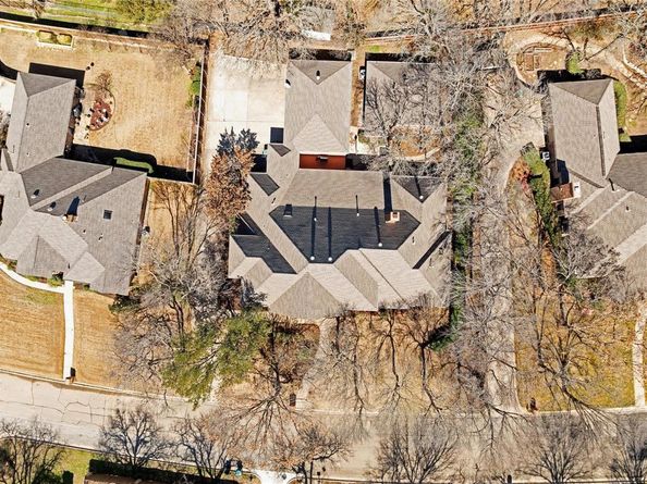 2253  Hollyhill Lane , Denton Texas 76205