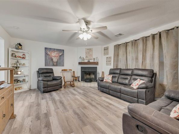 209  Alexander Court , Irving Texas 75061