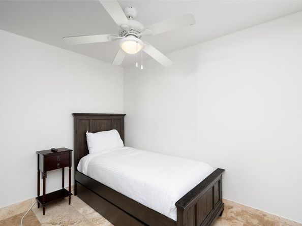 511 N Akard Street  1502, Dallas Texas 75201