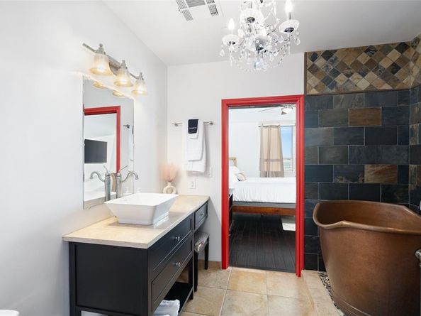 511 N Akard Street  1502, Dallas Texas 75201