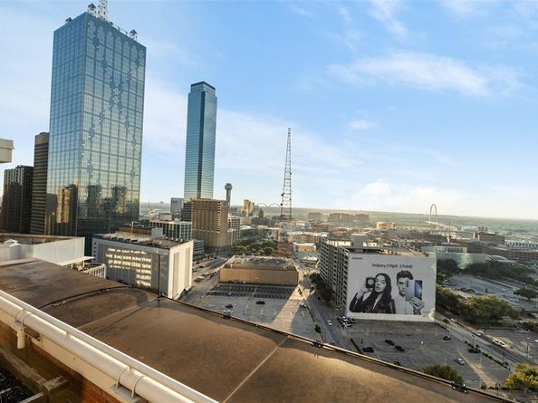 511 N Akard Street  1502, Dallas Texas 75201