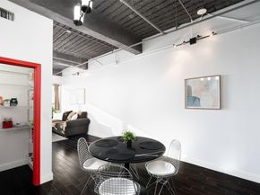 511 N Akard Street  1502, Dallas Texas 75201