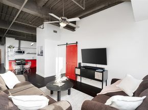 511 N Akard Street  1502, Dallas Texas 75201