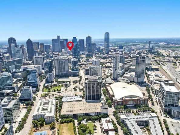 511 N Akard Street  1502, Dallas Texas 75201
