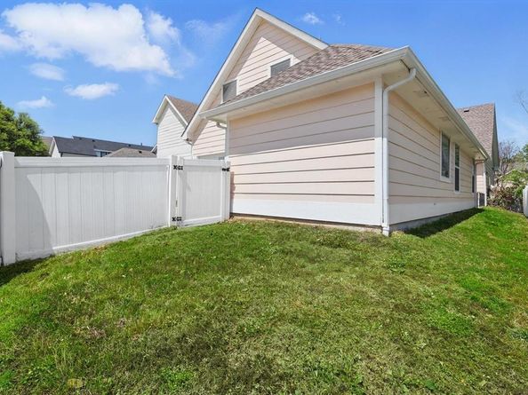 1236  Spanish Moss Drive , Savannah Texas 76227