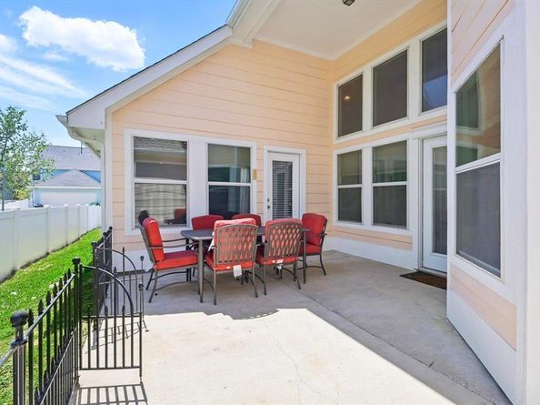 1236  Spanish Moss Drive , Savannah Texas 76227