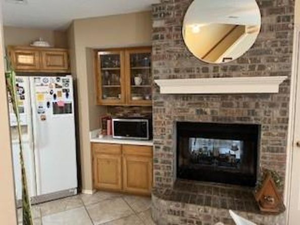1003 W Lovers Lane , Arlington Texas 76013