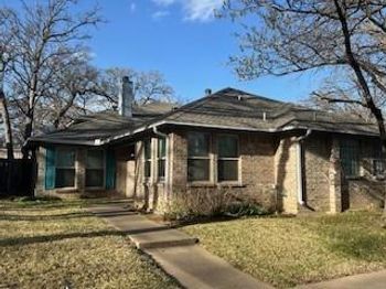 1003 W Lovers Lane 