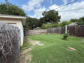 2516  Normont Circle , Fort Worth Texas 76103