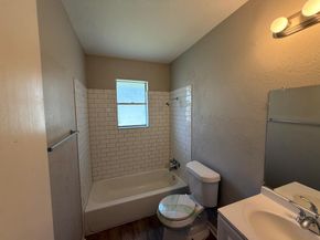 2516  Normont Circle , Fort Worth Texas 76103