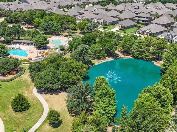 9520  Trailway Drive , Oak Point Texas 75068