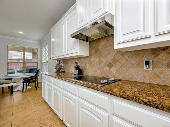 5940  Tuleys Creek Drive , Fort Worth Texas 76137