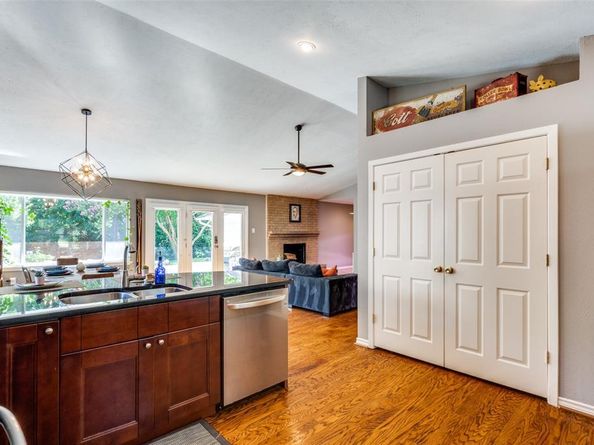 421  Valley Glen Place , Richardson Texas 75080