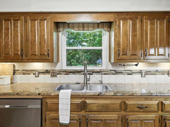 117  Nowlin Drive , Highland Village Texas 75077