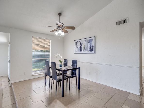 1822  Woodbury  , Carrollton Texas 75007