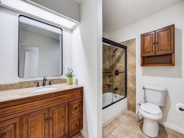 1822  Woodbury  , Carrollton Texas 75007