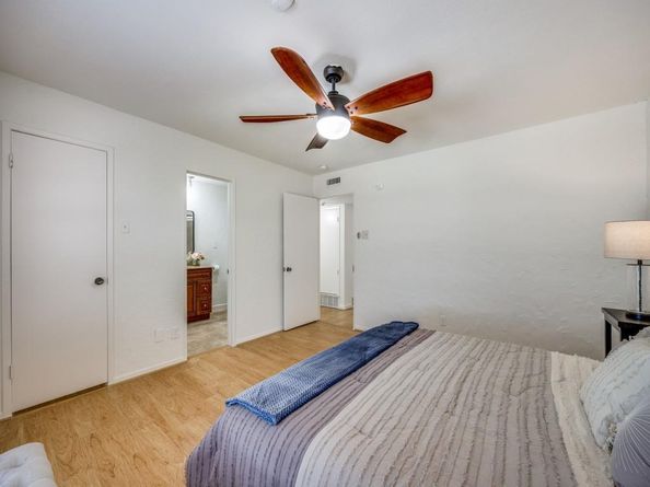 1822  Woodbury  , Carrollton Texas 75007