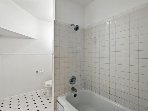 3917  Lisbon Street , Fort Worth Texas 76107