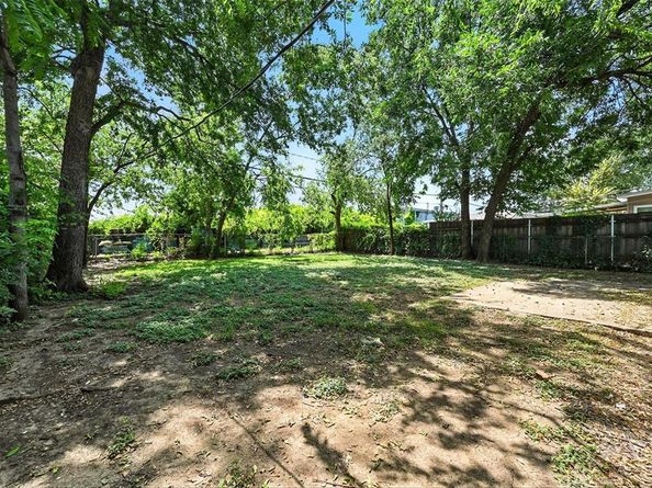 3917  Lisbon Street , Fort Worth Texas 76107