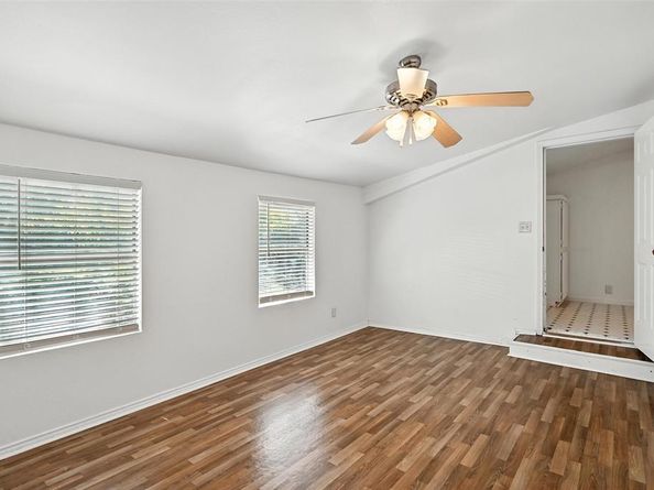 3917  Lisbon Street , Fort Worth Texas 76107