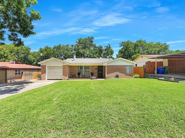 8532  Gibbs Drive , White Settlement Texas 76108