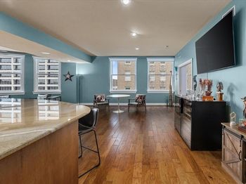 411 W 7th Street 