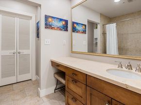 411 W 7th Street  806, Fort Worth Texas 76102