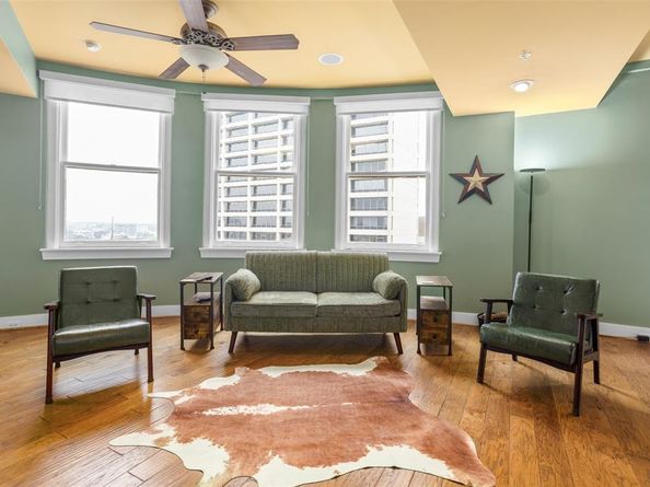 411 W 7th Street  806, Fort Worth Texas 76102