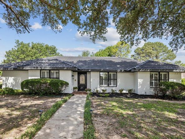 101  Oakmont Drive , Trophy Club Texas 76262