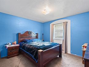 1425  Crockett Street , Garland Texas 75042